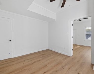 2202 Hutchins Street - Photo Thumbnail 18