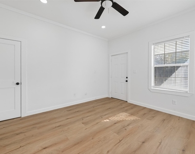 2202 Hutchins Street - Photo Thumbnail 7