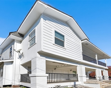 2202 Hutchins Street - Photo Thumbnail 30