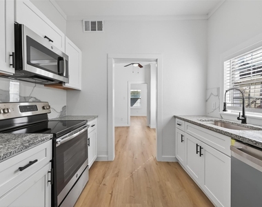 2202 Hutchins Street - Photo Thumbnail 13