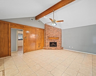 22018 Silver Lode Drive - Photo Thumbnail 4