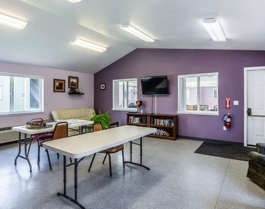 2212 Cove Ave - Photo Thumbnail 6