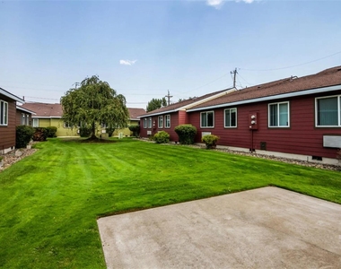 2212 Cove Ave - Photo Thumbnail 5