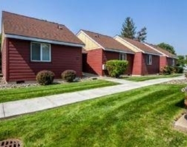 2212 Cove Ave - Photo Thumbnail 2