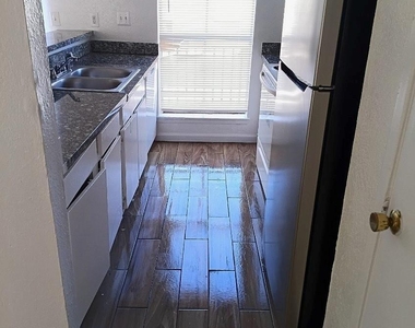 6200 W Tidwell Road - Photo Thumbnail 3