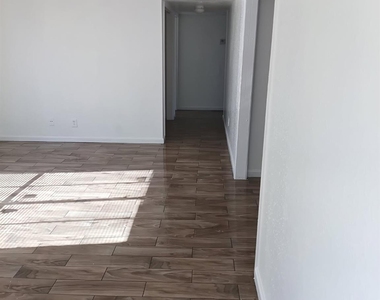 6200 W Tidwell Road - Photo Thumbnail 8