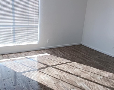 6200 W Tidwell Road - Photo Thumbnail 11