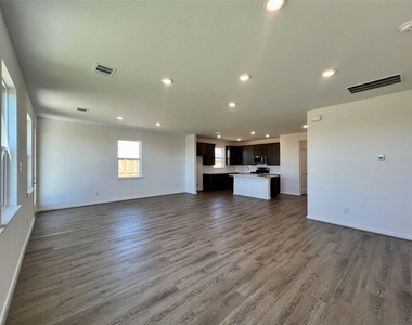 21835 Redwood Bluff Trail - Photo Thumbnail 12