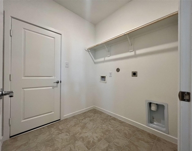21835 Redwood Bluff Trail - Photo Thumbnail 14