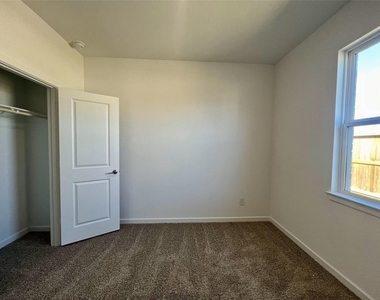 21835 Redwood Bluff Trail - Photo Thumbnail 19