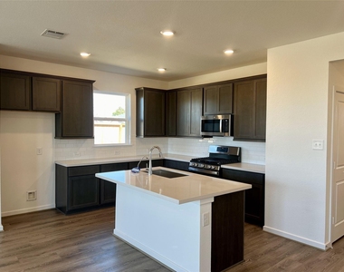 21835 Redwood Bluff Trail - Photo Thumbnail 4