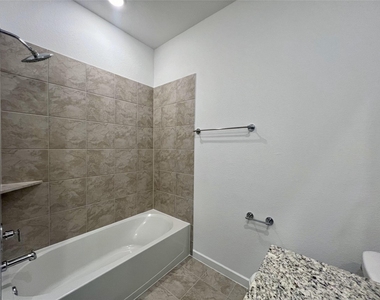 21835 Redwood Bluff Trail - Photo Thumbnail 18