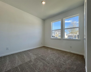 21835 Redwood Bluff Trail - Photo Thumbnail 16