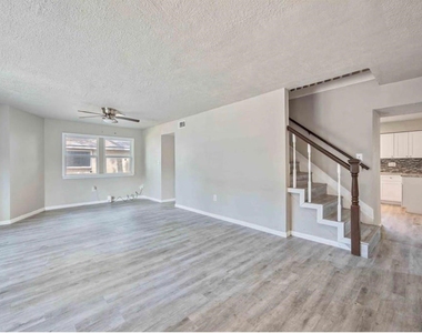 17843 S Cypress Villas Drive - Photo Thumbnail 2
