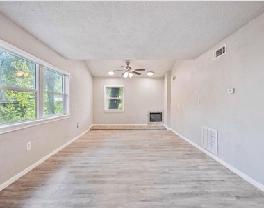 17843 S Cypress Villas Drive - Photo Thumbnail 5
