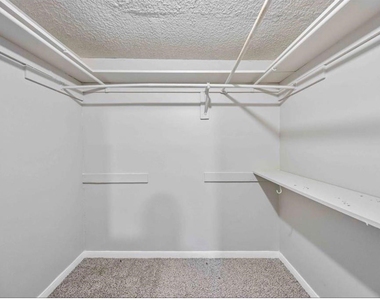 17843 S Cypress Villas Drive - Photo Thumbnail 15