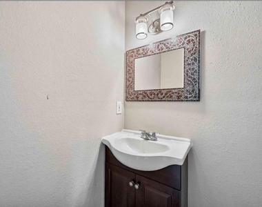 17843 S Cypress Villas Drive - Photo Thumbnail 8