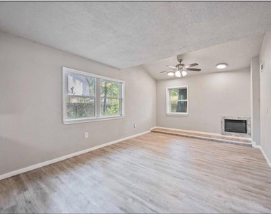 17843 S Cypress Villas Drive - Photo Thumbnail 4