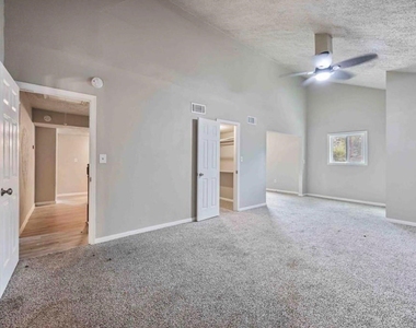 17843 S Cypress Villas Drive - Photo Thumbnail 14