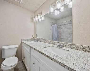 17843 S Cypress Villas Drive - Photo Thumbnail 12