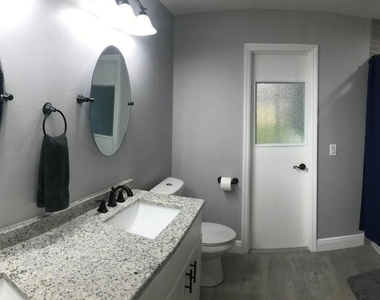 360 Desoto Parkway - Photo Thumbnail 6