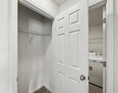 55 Signet Circle - Photo Thumbnail 14