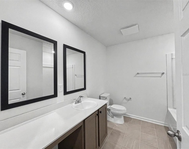 55 Signet Circle - Photo Thumbnail 20