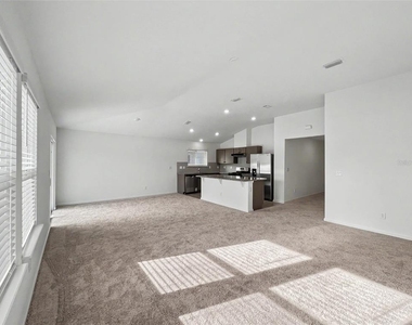 55 Signet Circle - Photo Thumbnail 19