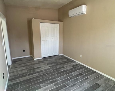3719 Meadowbreeze Drive - Photo Thumbnail 5