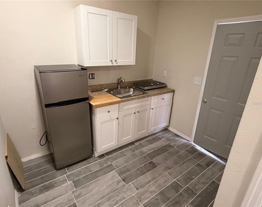 3719 Meadowbreeze Drive - Photo Thumbnail 9