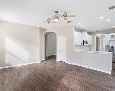 8602 Sandy Plains Drive - Photo Thumbnail 6