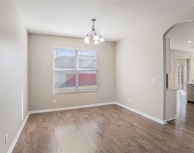 8602 Sandy Plains Drive - Photo Thumbnail 10