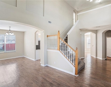 8602 Sandy Plains Drive - Photo Thumbnail 4