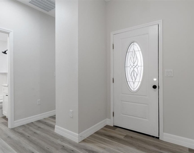 4865 E Princeton Lane - Photo Thumbnail 2