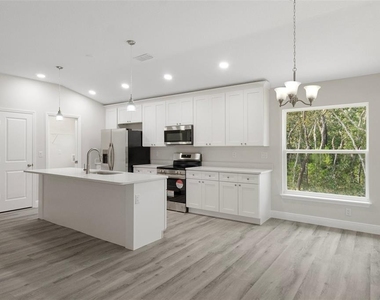 4865 E Princeton Lane - Photo Thumbnail 6