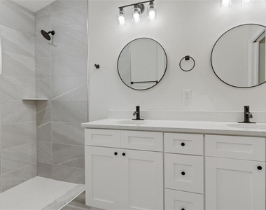 4855 E Princeton Lane - Photo Thumbnail 14