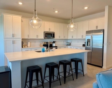 12140 Wellen Golf Street - Photo Thumbnail 11