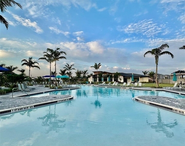 12140 Wellen Golf Street - Photo Thumbnail 30