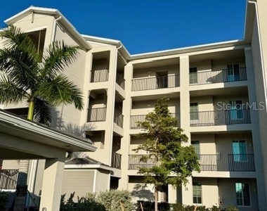 12140 Wellen Golf Street - Photo Thumbnail 6