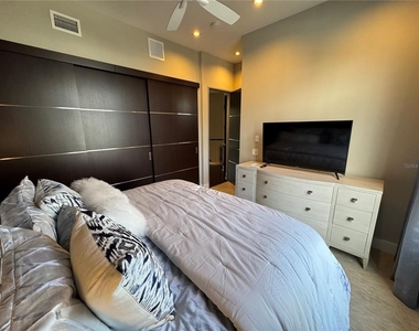 239 Cosmopolitan Court - Photo Thumbnail 16