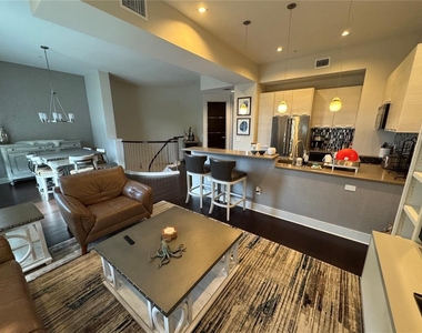 239 Cosmopolitan Court - Photo Thumbnail 13