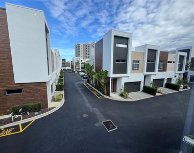 239 Cosmopolitan Court - Photo Thumbnail 25