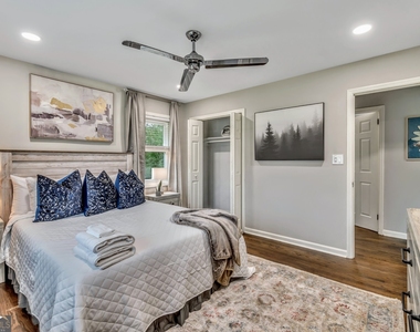 597 S Gordon Road Sw - Photo Thumbnail 14