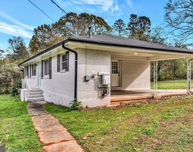 597 S Gordon Road Sw - Photo Thumbnail 24