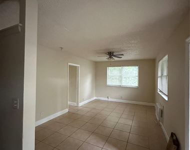 728 Nw 4th Avenue - Photo Thumbnail 3