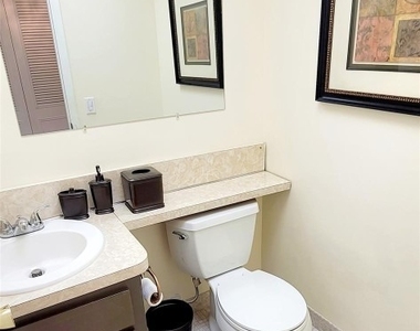 2901 Nw 47th Terrace - Photo Thumbnail 7