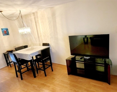 2901 Nw 47th Terrace - Photo Thumbnail 4