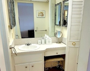2901 Nw 47th Terrace - Photo Thumbnail 16