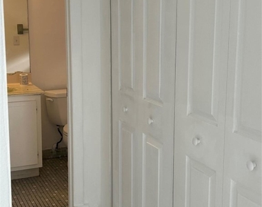 7807 Golf Circle Drive - Photo Thumbnail 12