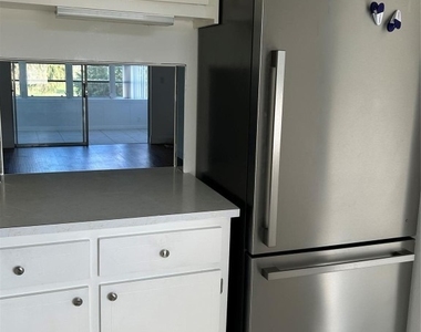 7807 Golf Circle Drive - Photo Thumbnail 6